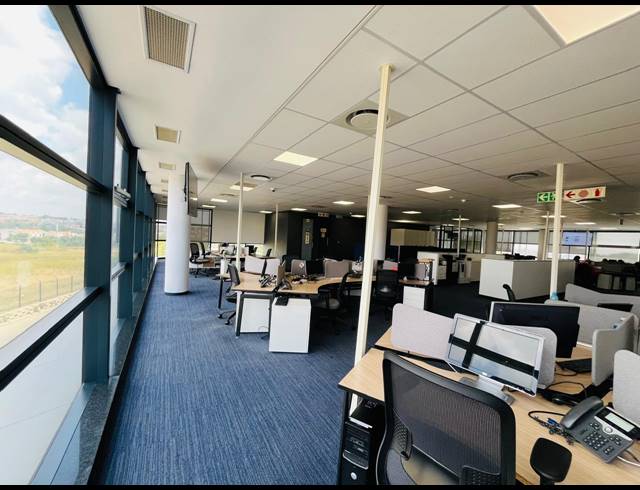 2,495M² OFFICE TO LET IN NOORDWYK